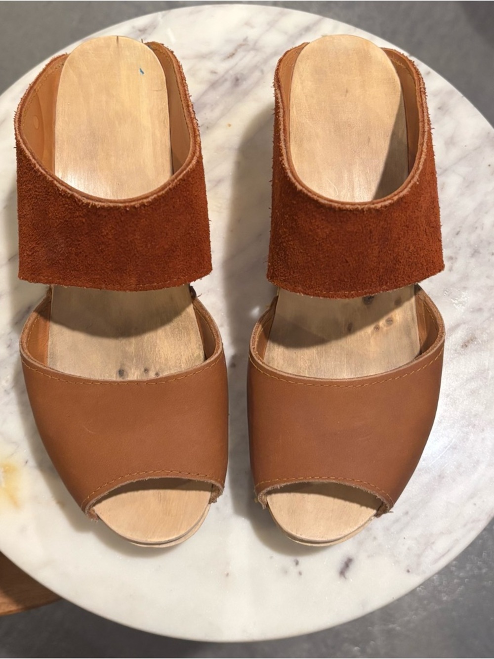 Handmade “Bean an ti” Clogs - Leather